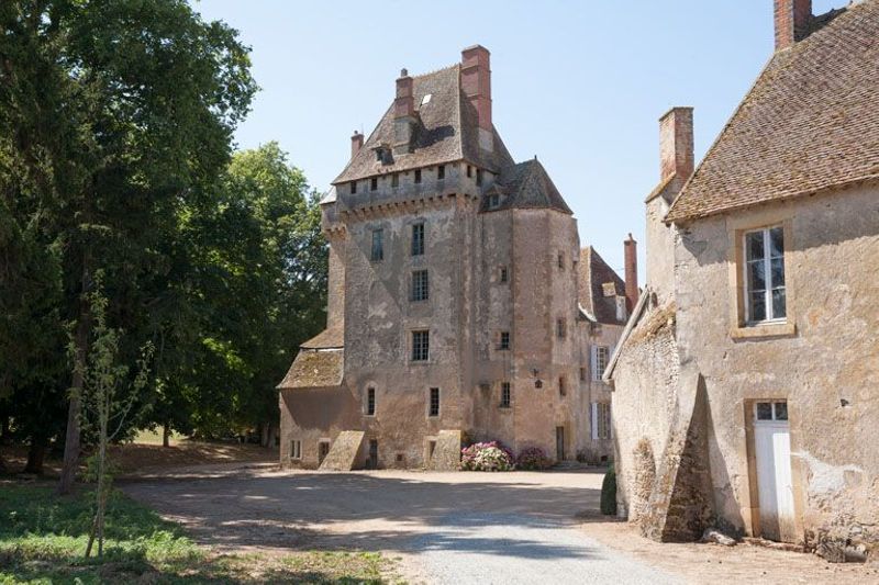 L'édification des maisons fortes