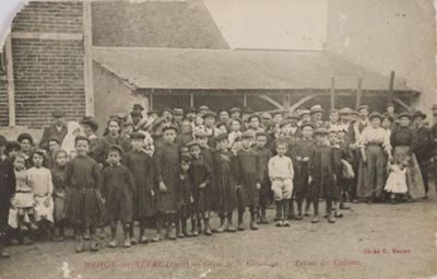 Mehun-sur-Yèvre, Grève de la céramique, 1910.