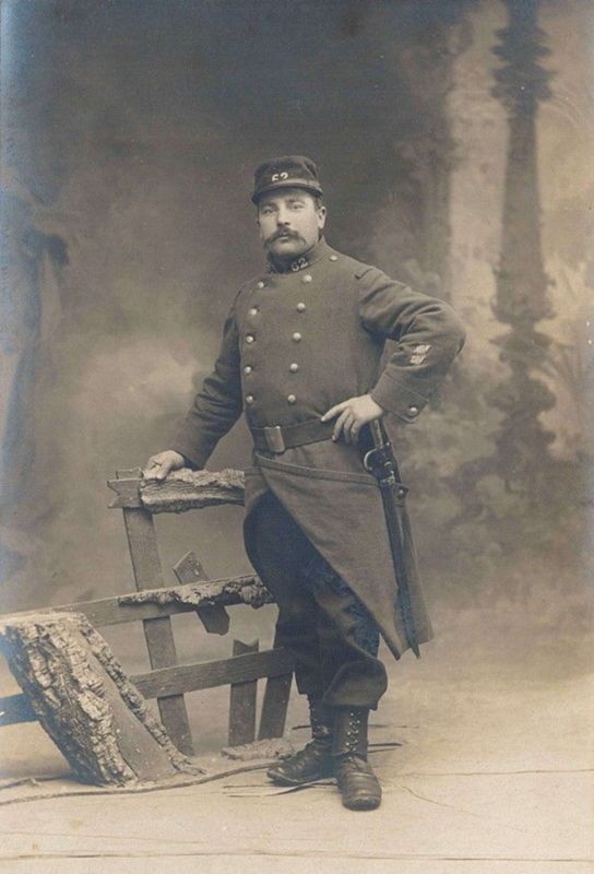 26. Clémentine Bureau, sabotière à Mehun-sur-Yèvre