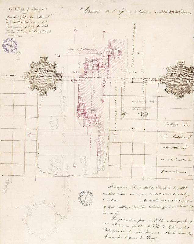 Dessin à l’encre et au crayon des fouilles « faites pour le placement des seuils destinés à recevoir les scellements des grilles en fer de l’entrée latérale du chœur, côté du sud », par Léonard Hippolyte Roger, 1856. AD du Cher, J 209