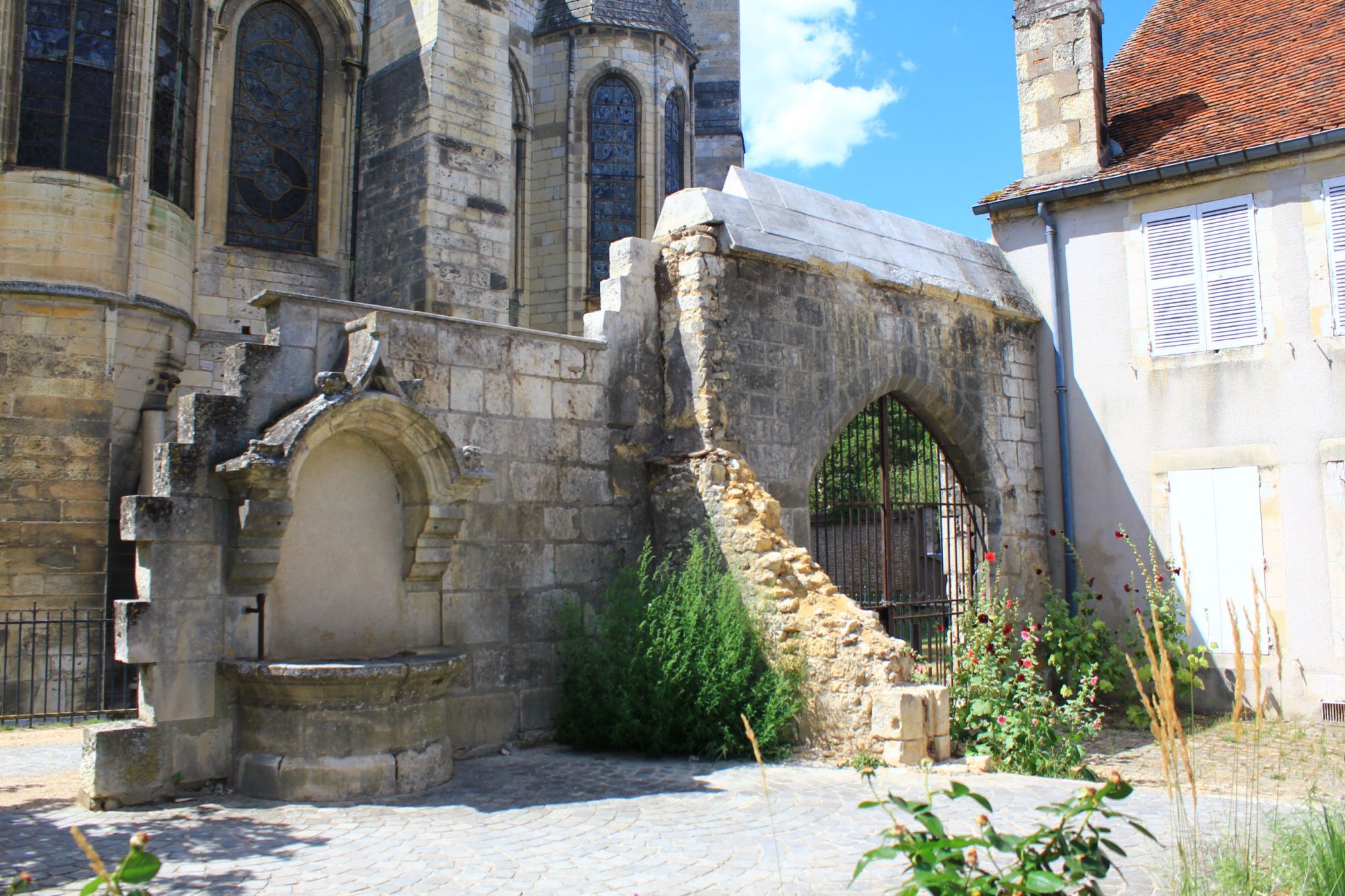 Bourges, sélection de portails et leur hôtel