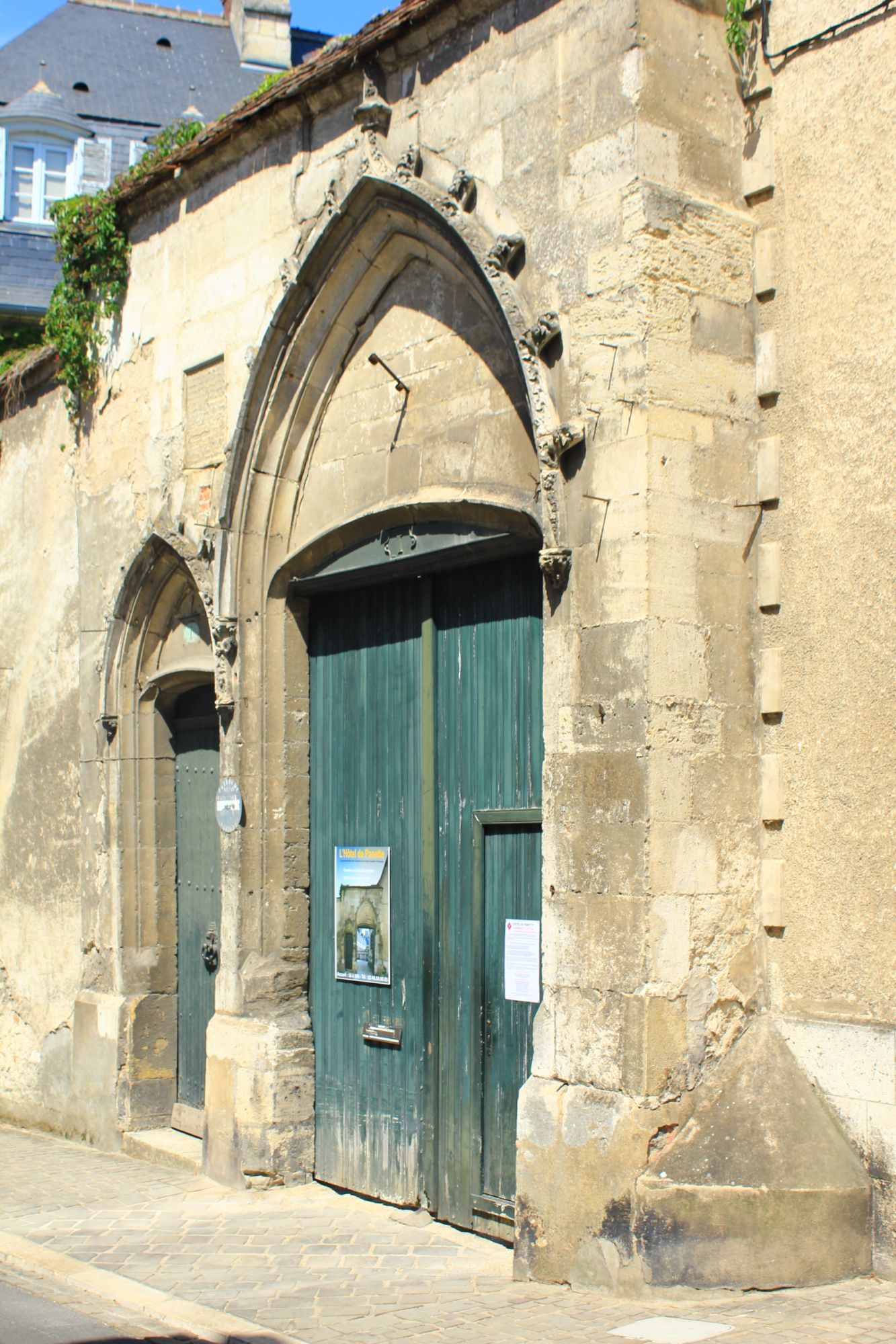 Portail de l'hôtel des trésoriers de la Sainte Chapelle