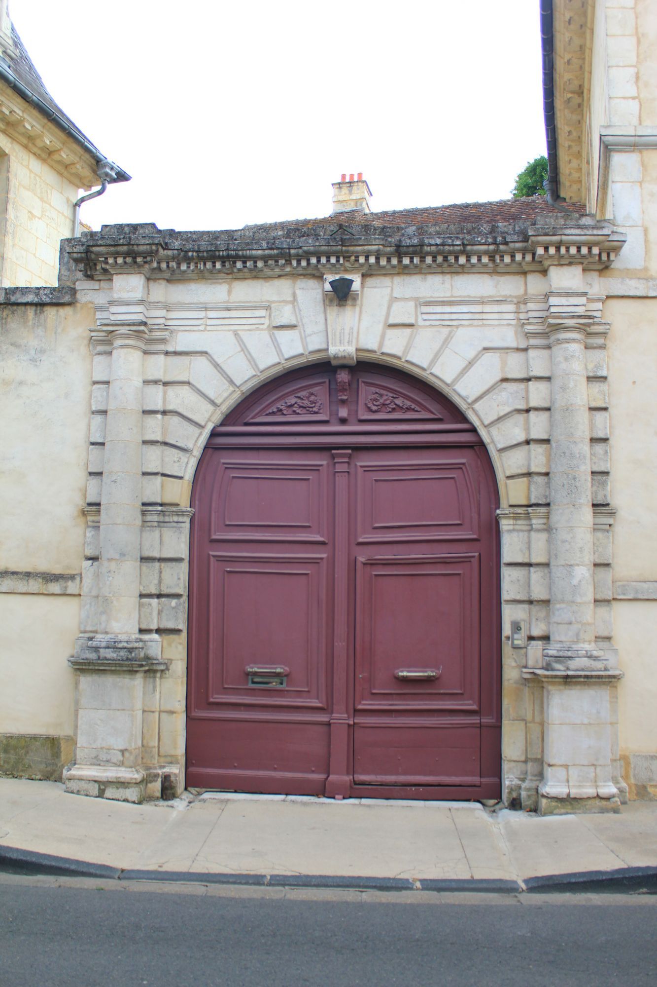 Portail de l'hôtel Bosredon ; Chouys