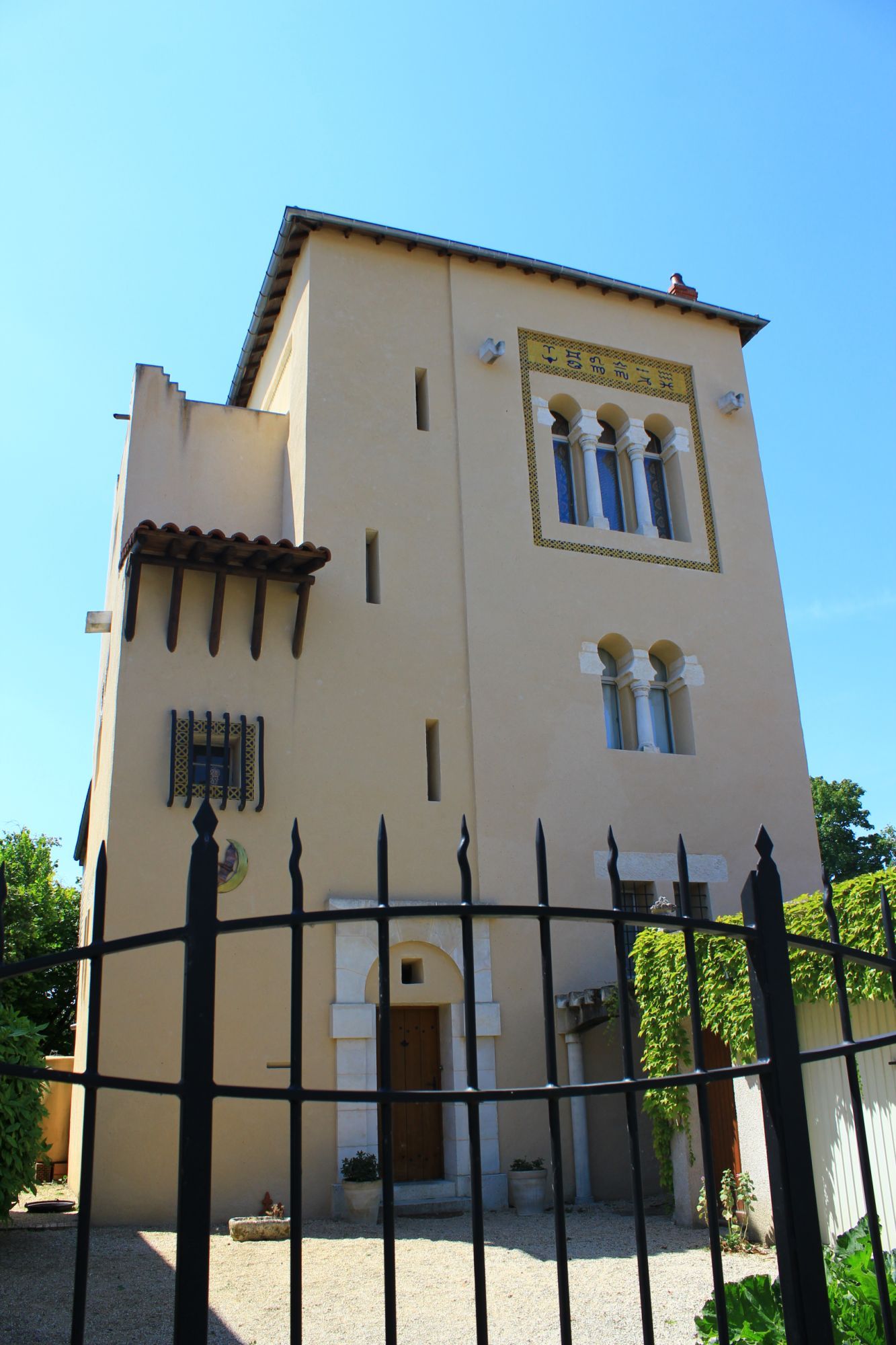 Observatoire astronomique et météorologique de l'abbé Louis-Théophile Moreux