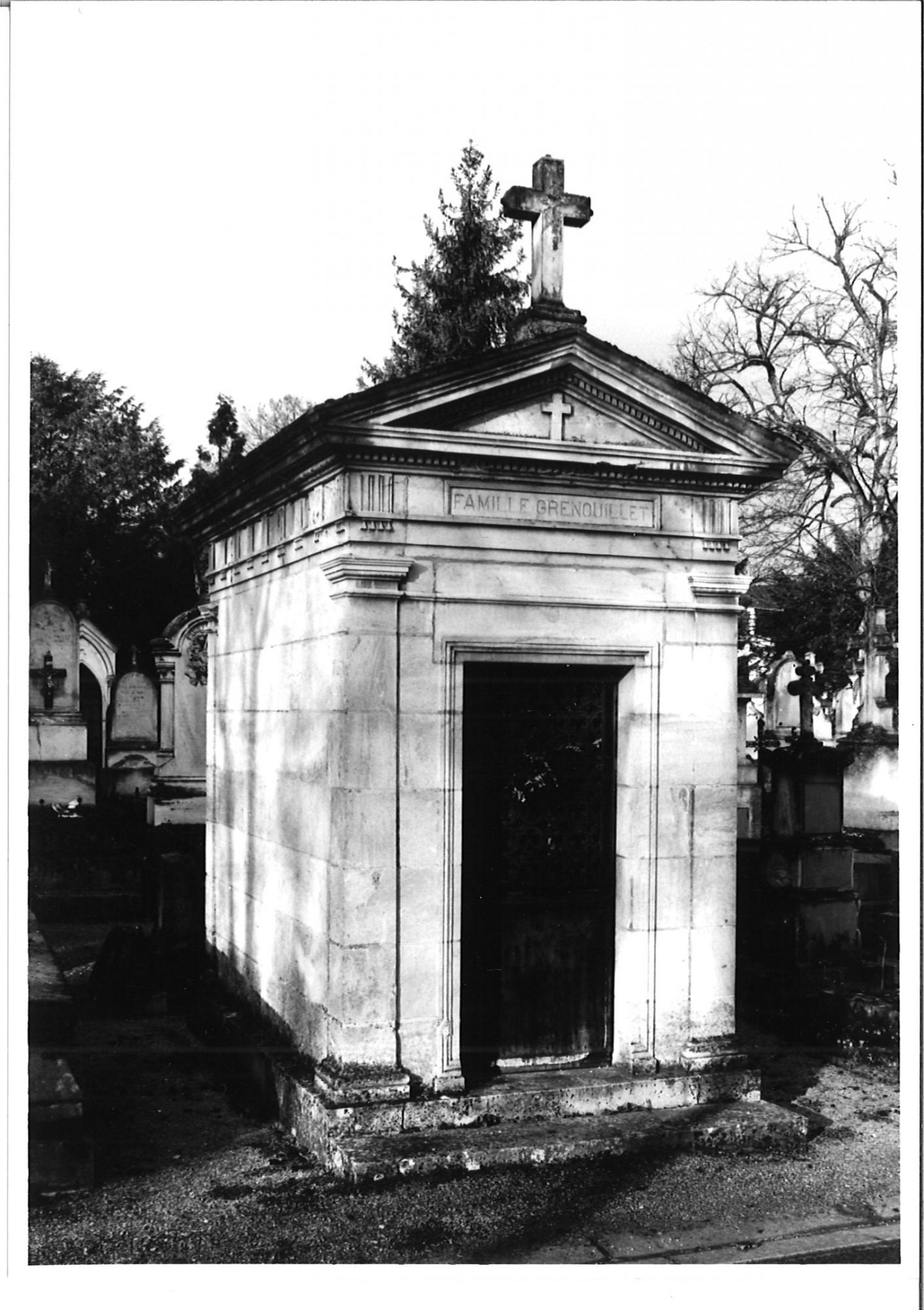 Famille Grenouillet, banquiers