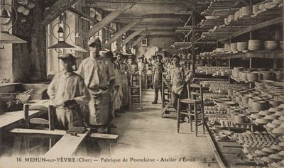 Mehun-sur-Yèvre, Fabrique de porcelaine, début du XXe siècle.