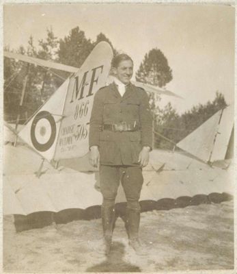Georges Carpentier, pilote à Avord, 1915.