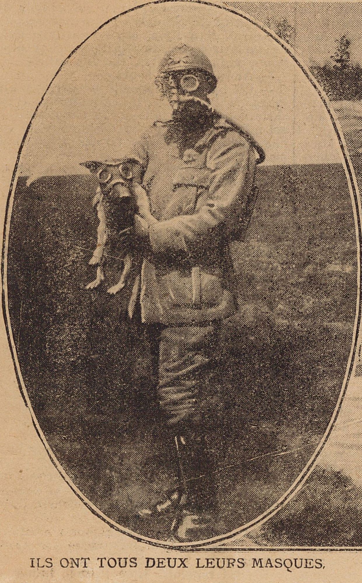 Ils ont tous deux leurs masques