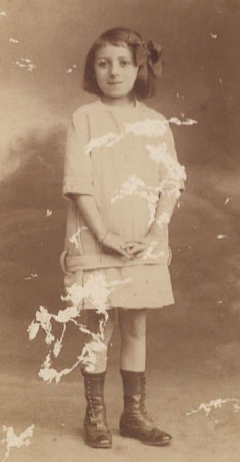 7. Élise Pasdeloup, bouchère aux Aix-d'Angillon