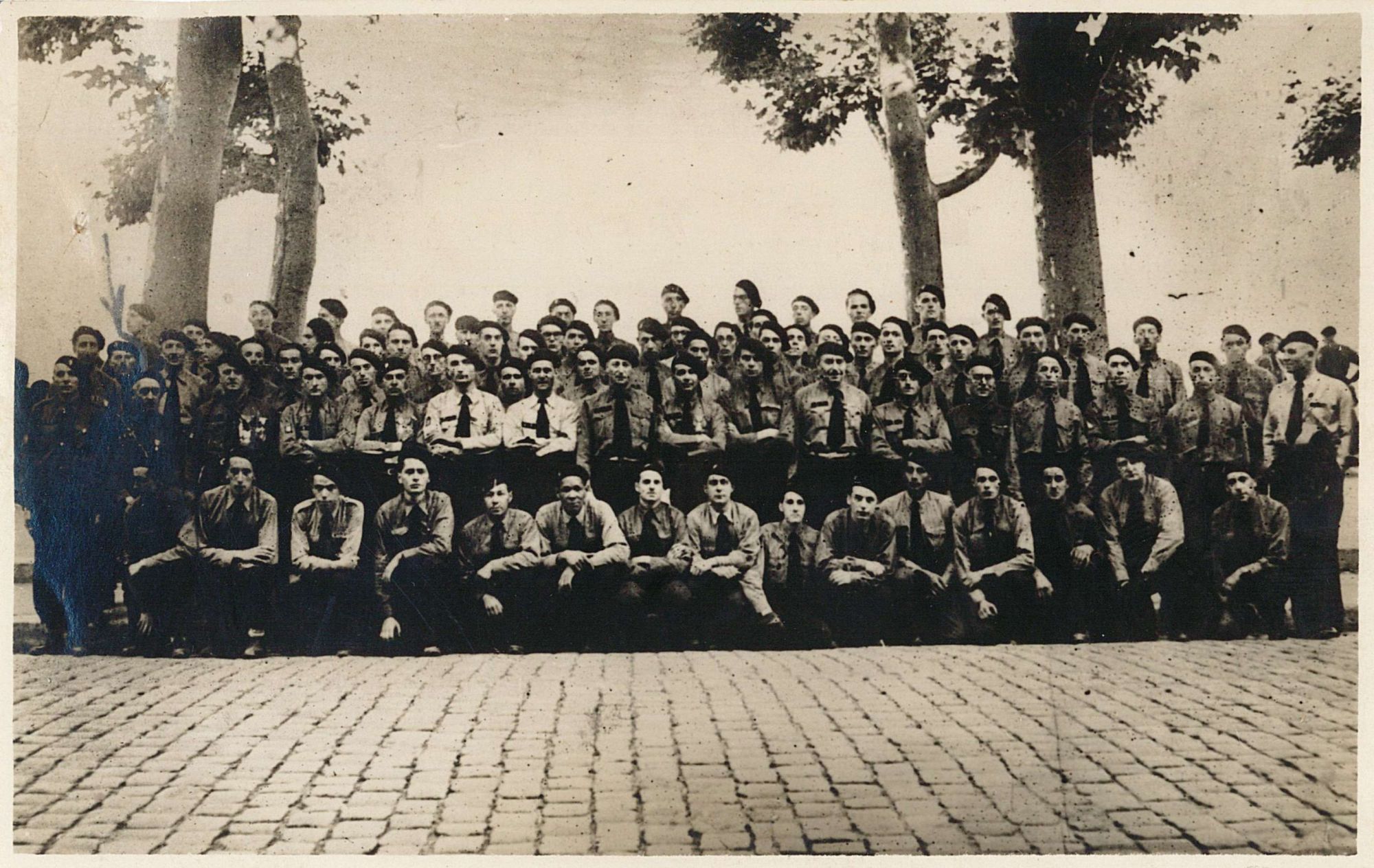 Membres du SOL en congrès à Lyon (3 W 198)