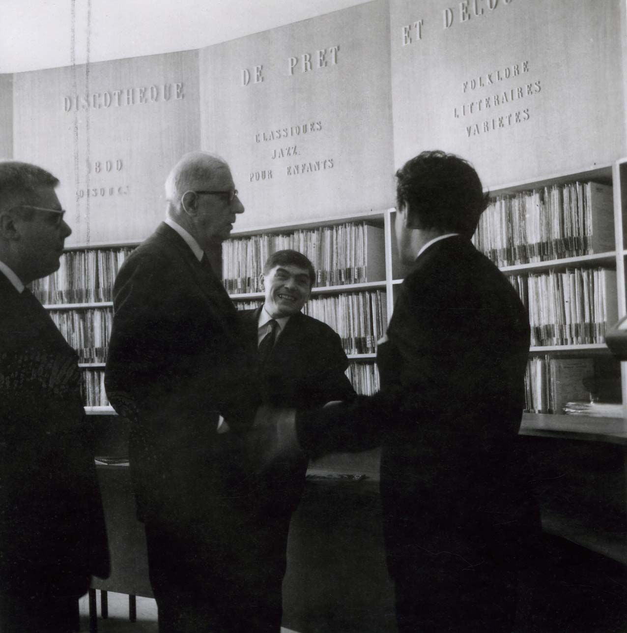 Le Président à la discothèque