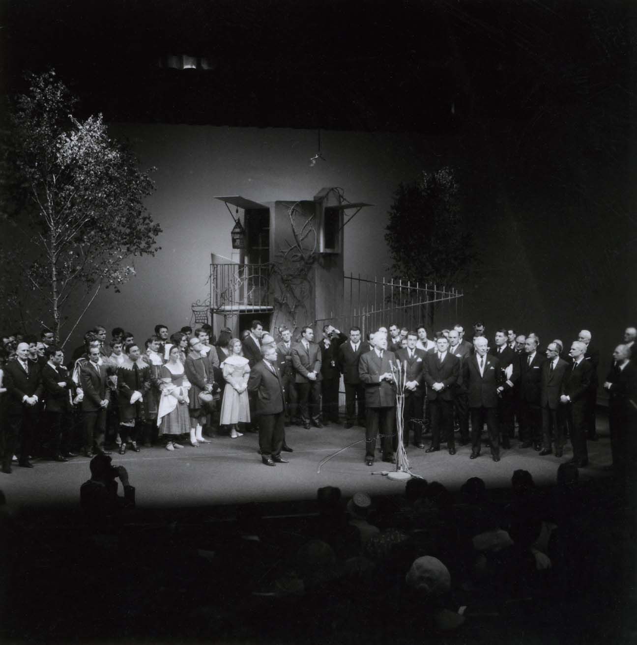 "Du présent, de l'avenir et du tendre passé"