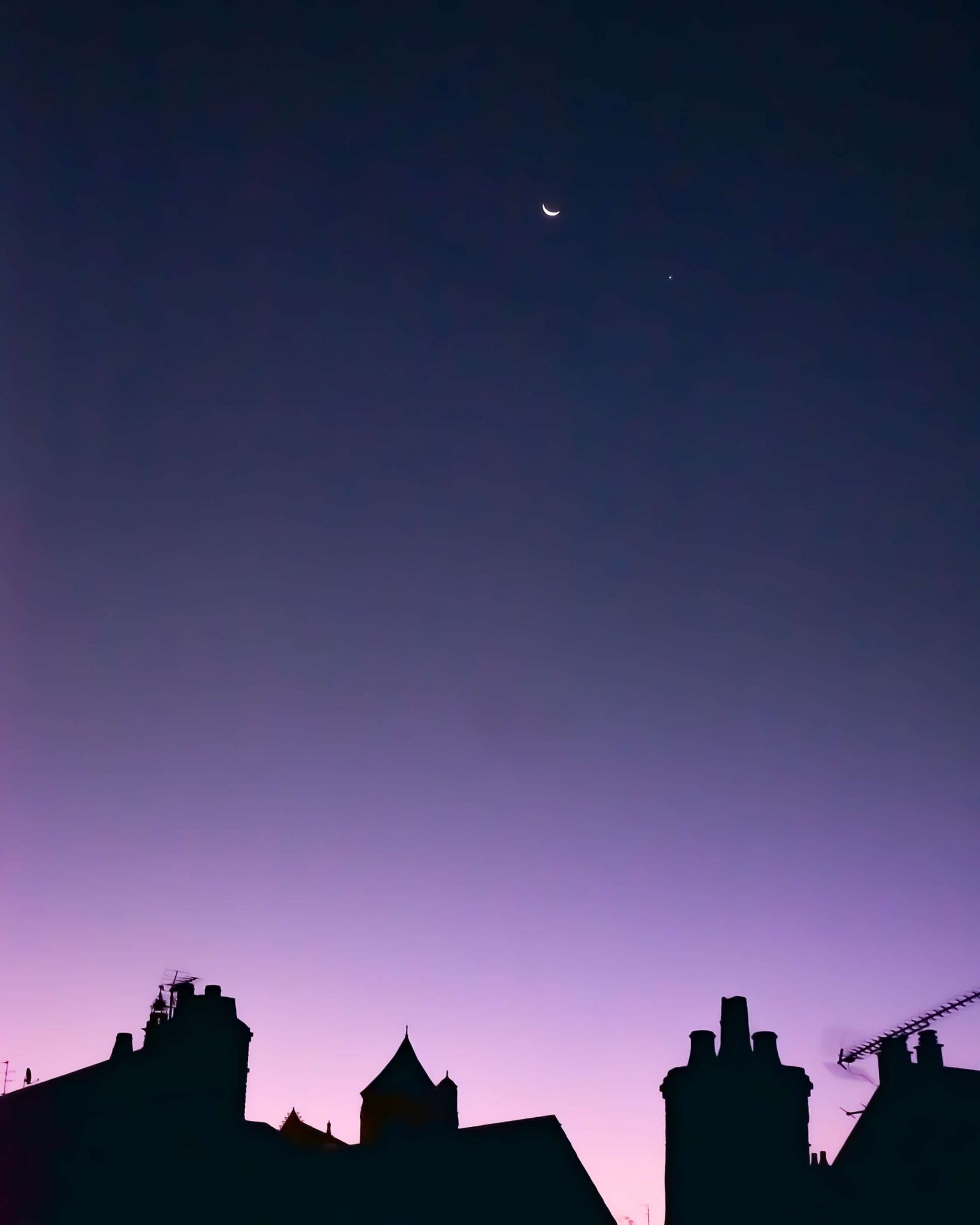 13 Abbé Moreux - SUR LES TOITS DE BOURGES