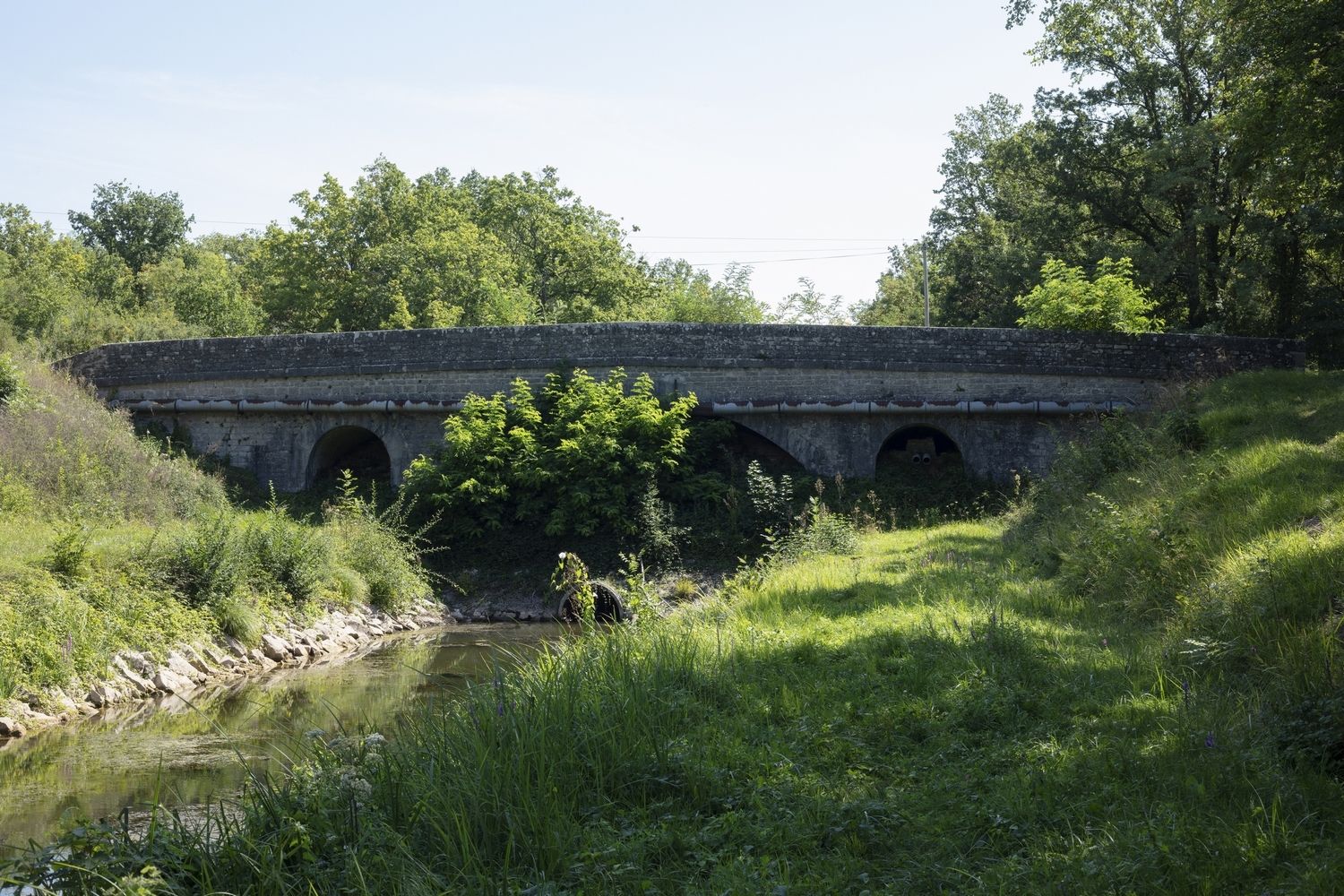 Les ponts fixes et ponts-canaux
