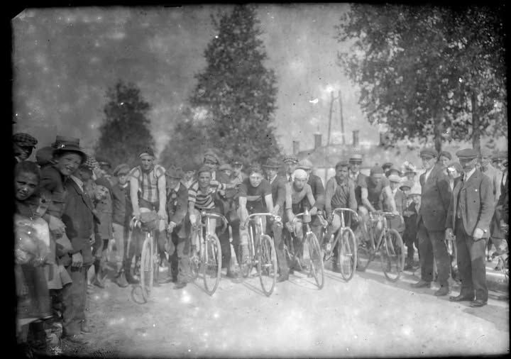 Les voeux de Louis Borel de Bretizel, directeur des Archives départementales